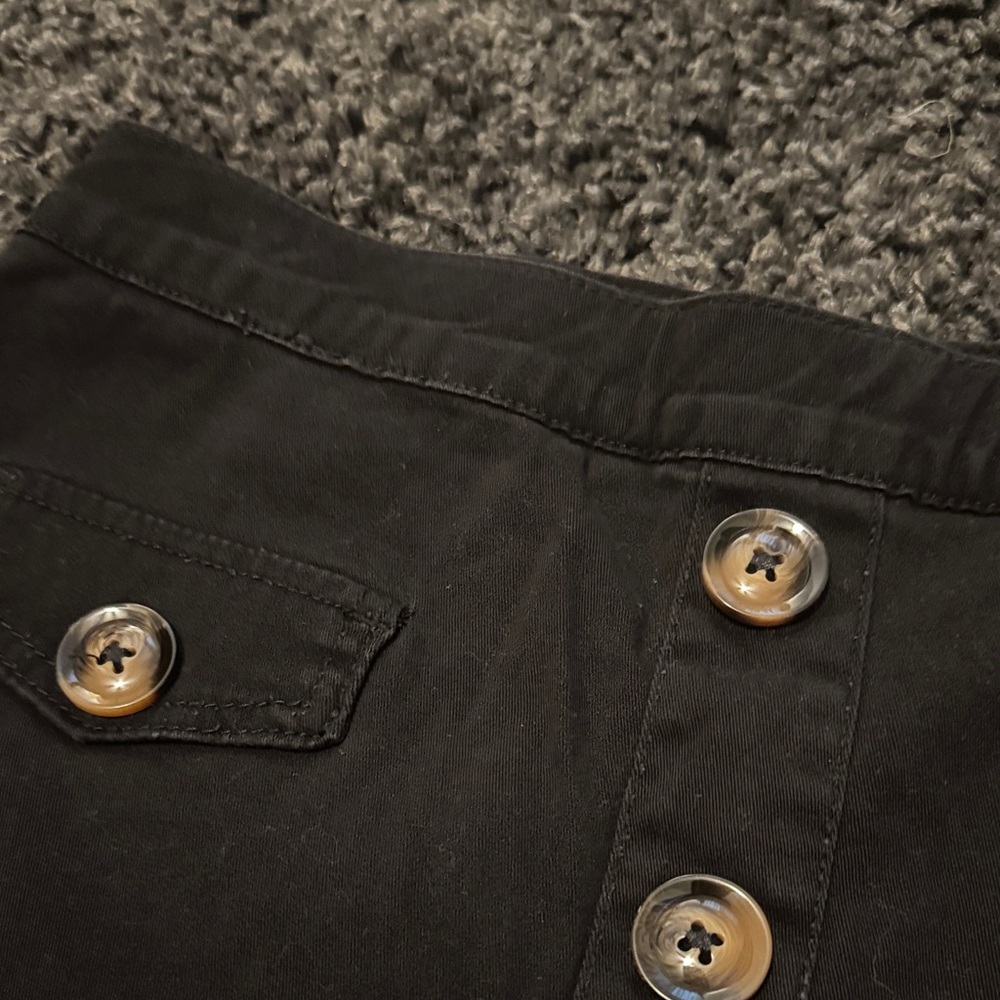 Baccini Black Skorts with Brown Buttons Elastic Waist Size Small - Picture 8 of 8